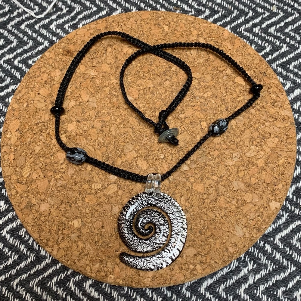 🌌 Snowflake Obsidian & Crackle Glass Necklace ❄️🖤